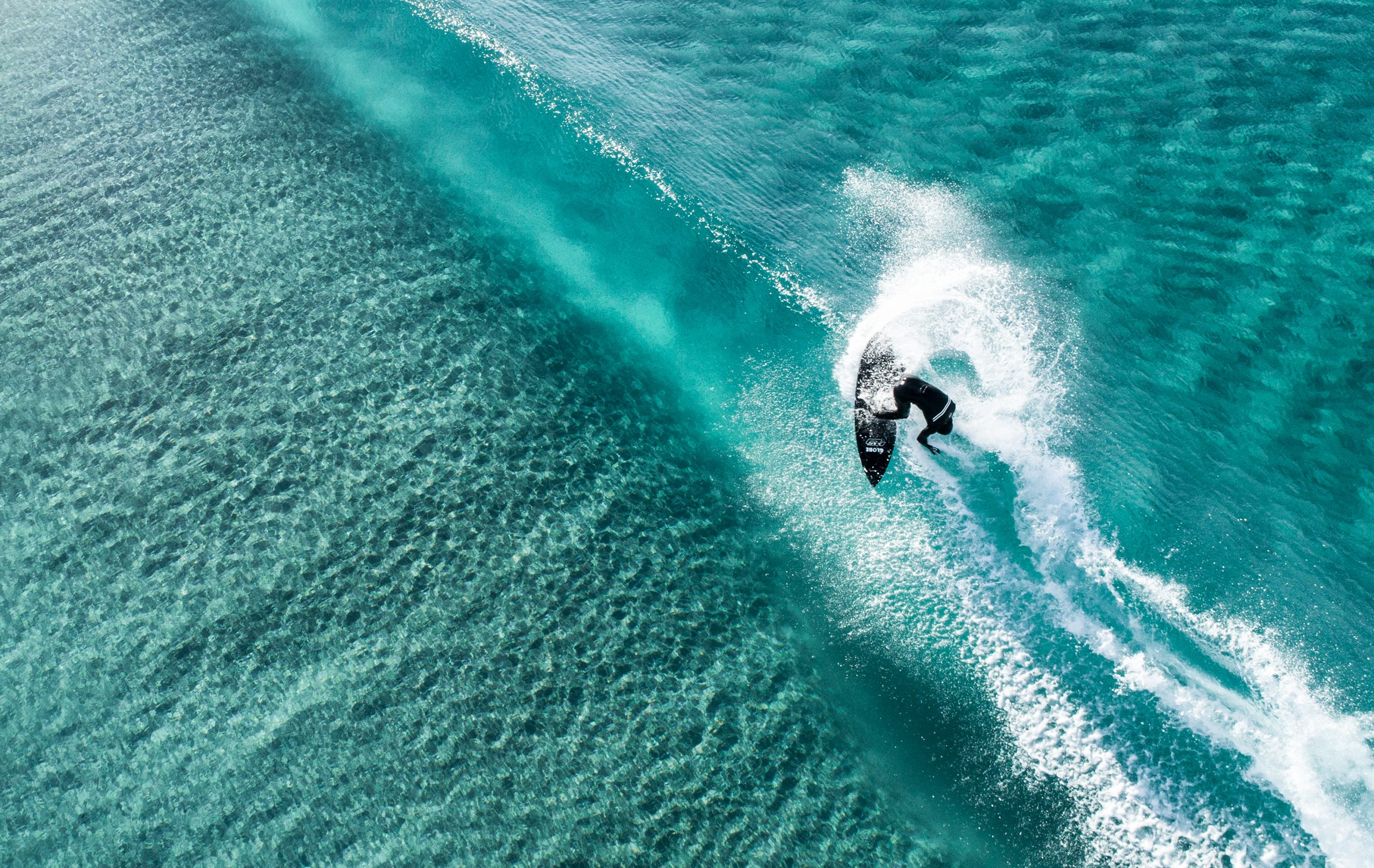 Surf coast. Вулканический серфинг.